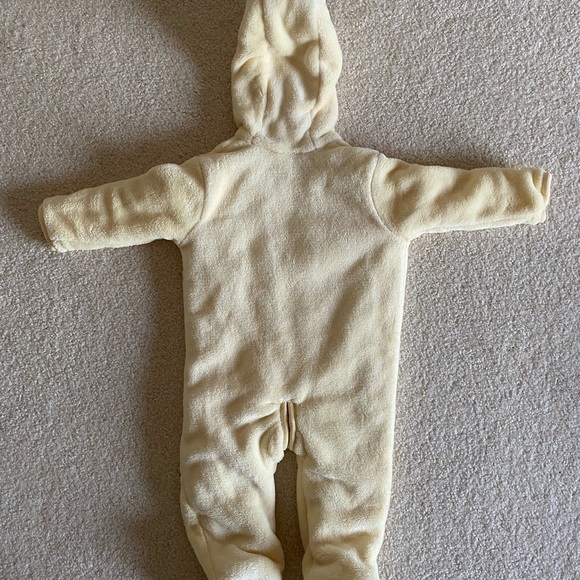 6-9 month 1 piece yellow fleece coverall by Absorba - Picture 2 of 3